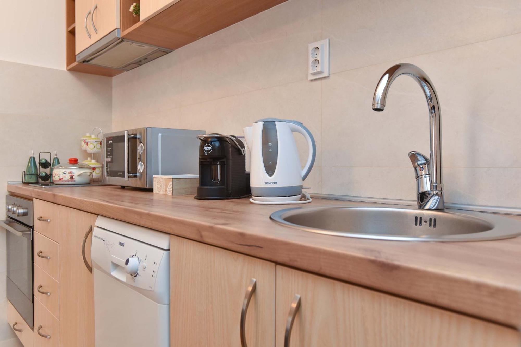Comfort Apartment Near The Beach بودفا المظهر الخارجي الصورة